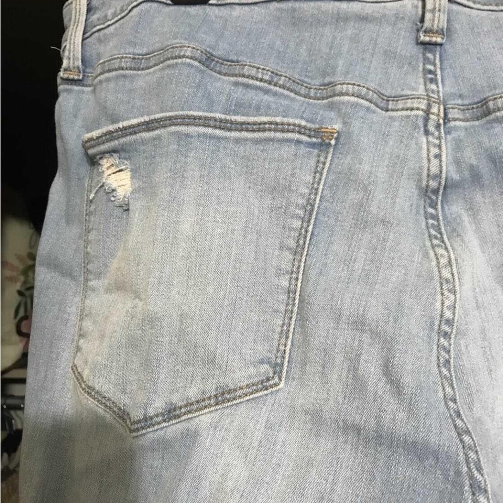 Universal Thread jeans. - Picture 4 of 5